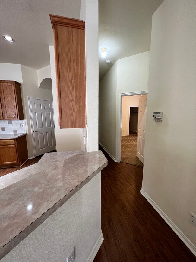 Building Photo - 6109 Apache Dr
