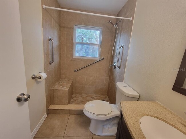 Building Photo - 1099 Riggs St