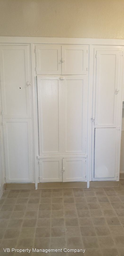 Building Photo - 1106-1112 Walnut St