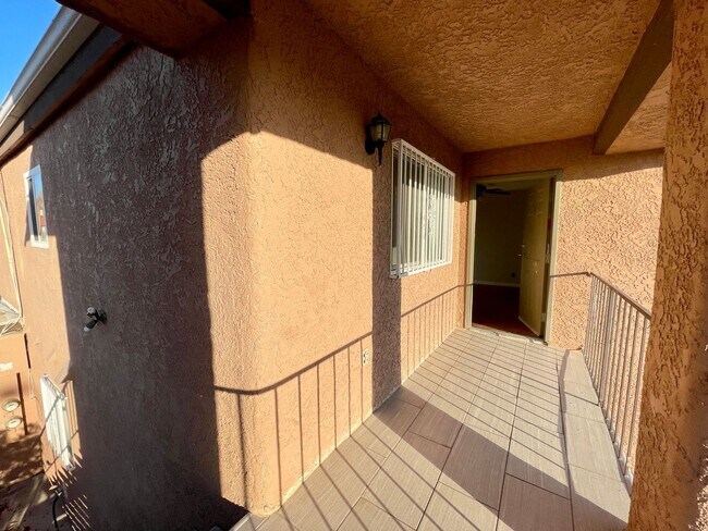 Building Photo - 2149 Exeter Dr