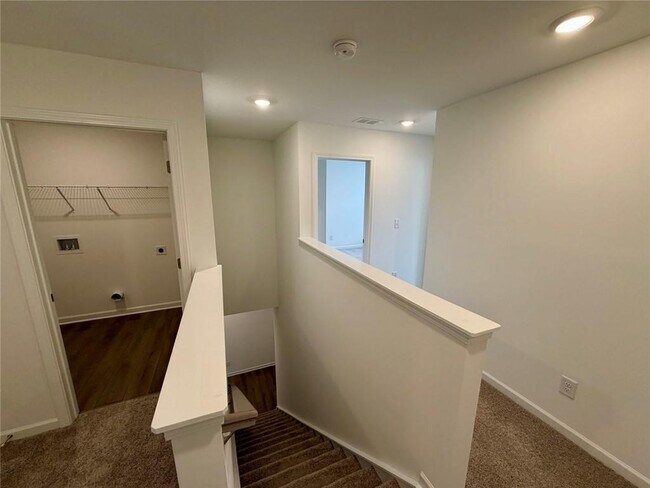 Building Photo - 5333 Frontier Ct