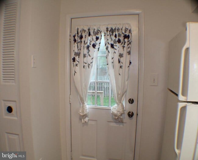 Building Photo - 7915 Tyson Oaks Cir
