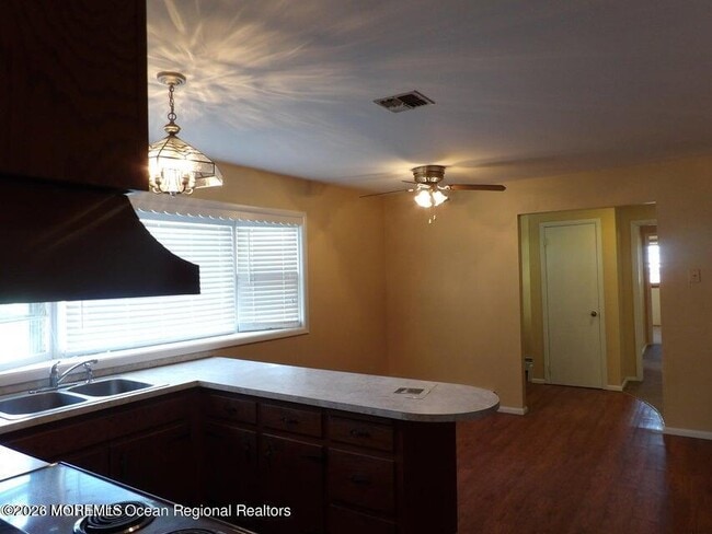 Building Photo - 1477 US-9