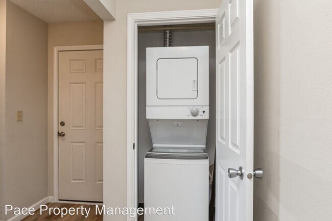 Building Photo - 2 br, 1 bath House - 6627 Preston Terrace ...
