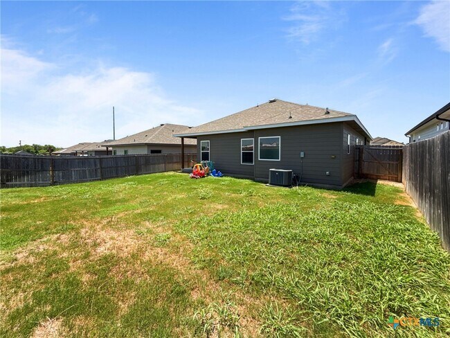 Building Photo - 1606 Black Kettle Trl