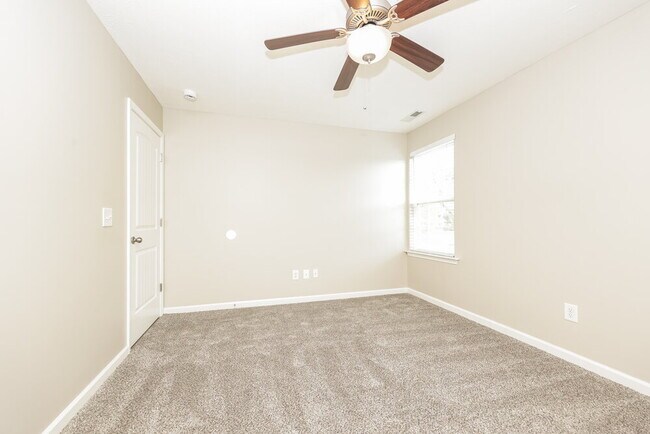 Building Photo - 639 Big Hurricane Dr