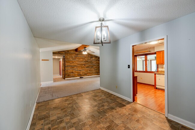 Building Photo - 2301 Winchester Dr
