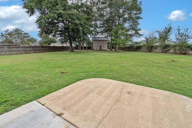 Building Photo - Prattville Rental available now!