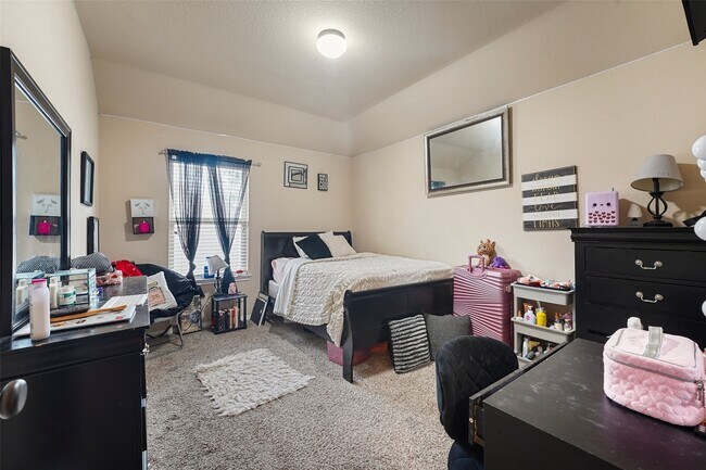 Building Photo - 111 Quail Meadow Dr