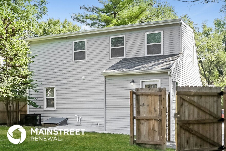 Building Photo - 7712 Oak St