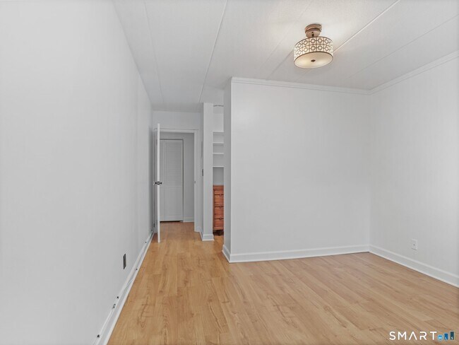 Building Photo - 27 Northill St