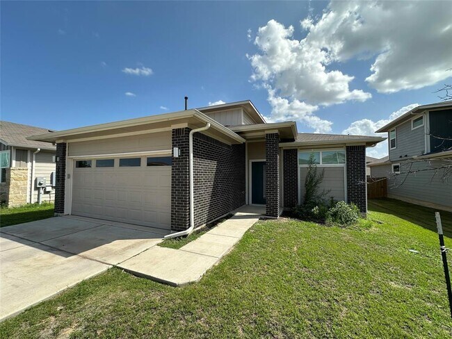 Building Photo - 3009 Egan Dr