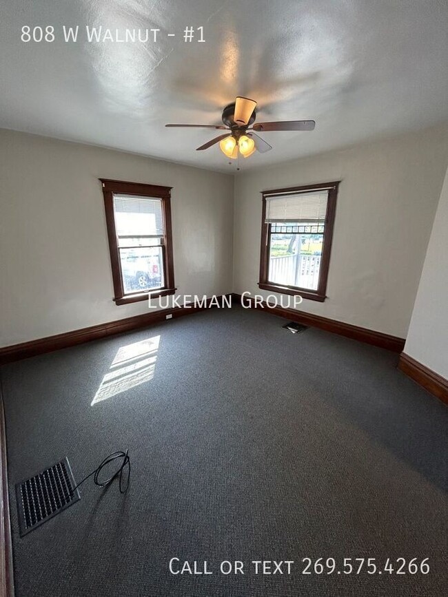 Building Photo - 808 W Walnut St