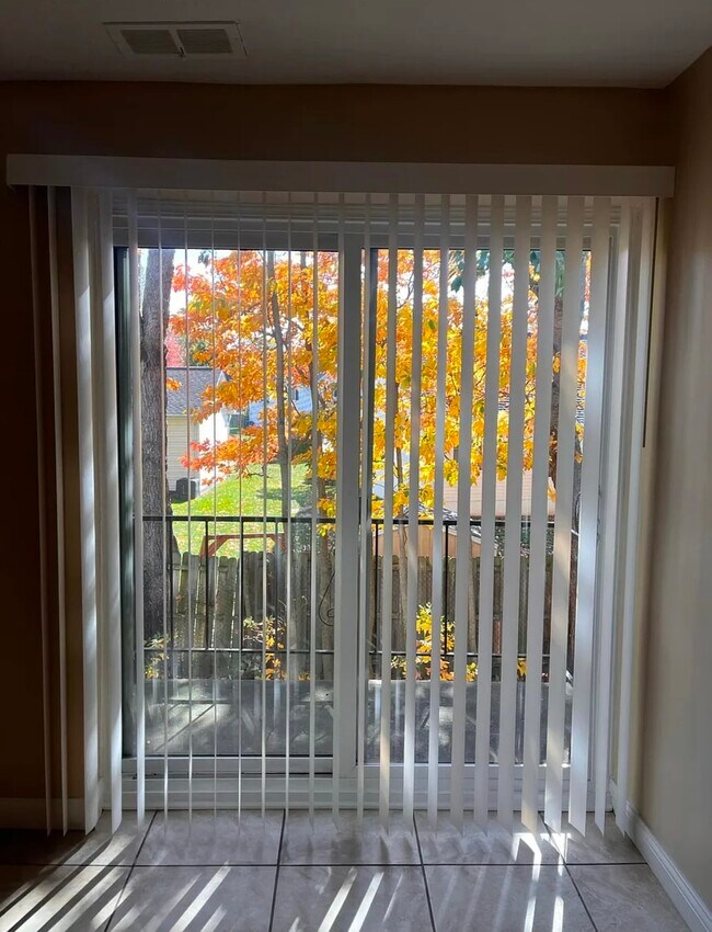 Building Photo - 38280 North Ln