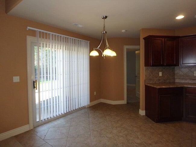 Building Photo - Great 3 Bed 2 Bath House in Mill Creek Manor!