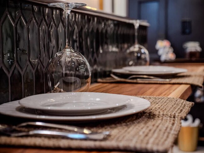 Building Photo - 3413 W Sunset Ave