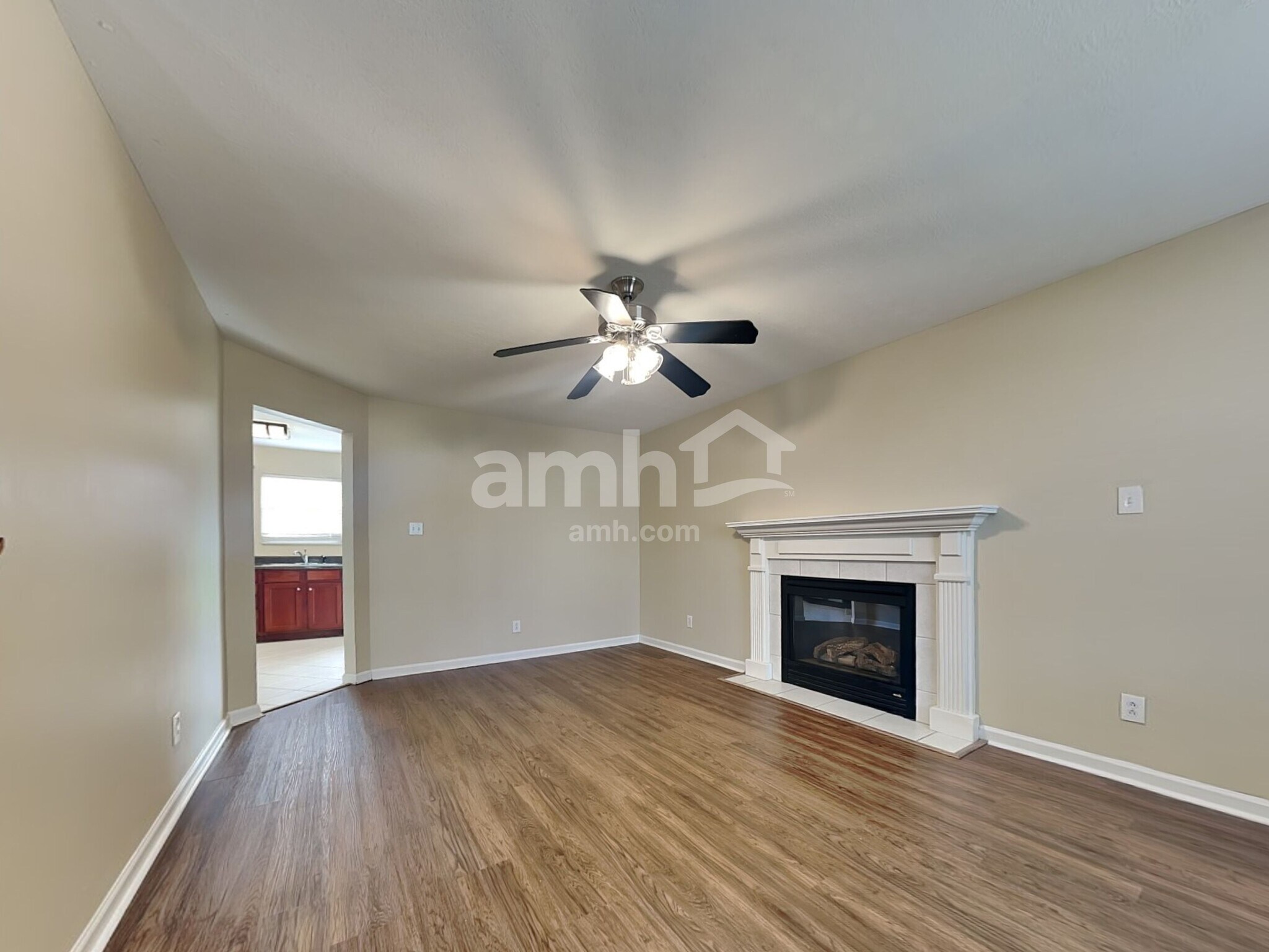 Building Photo - 4624 Aylesbury Dr