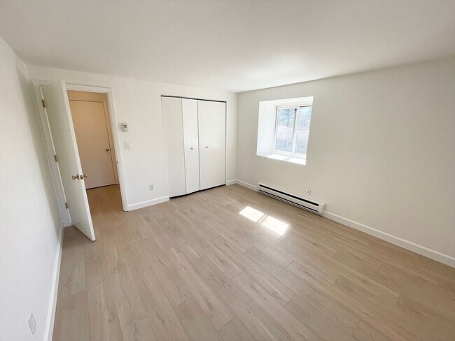 Building Photo - 16 Erick Rd