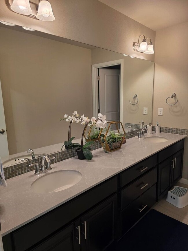 Building Photo - Gig Harbor McCormick Creek Phase 2 - 4 bedroom 3 bathroom 2831 sq ft well maintained home! Avail ...