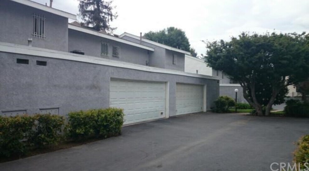 Building Photo - 8350 Burnet Ave