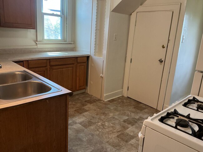 Building Photo - 5239 N 38th St