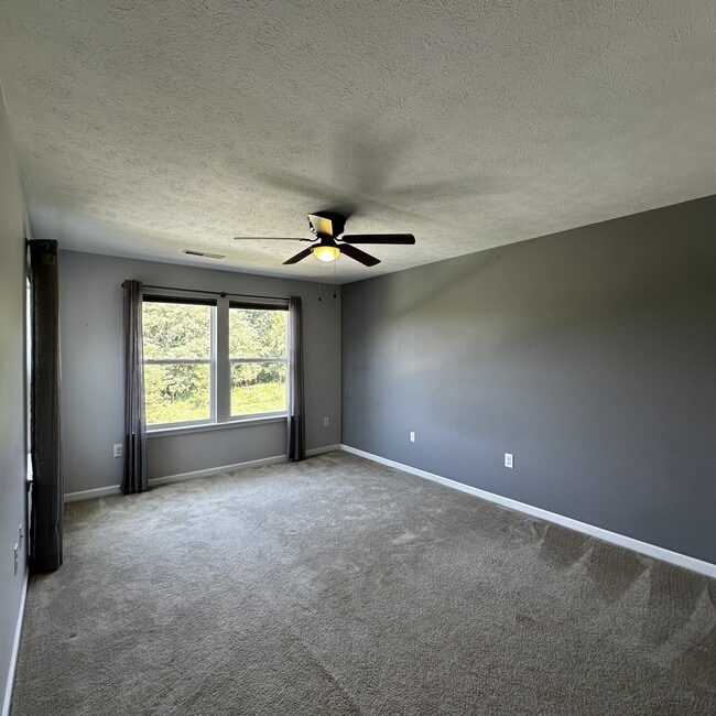 Building Photo - 172 Birds Eye View Dr