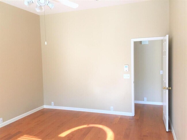 Building Photo - 3227 Pedernales Trails Ln