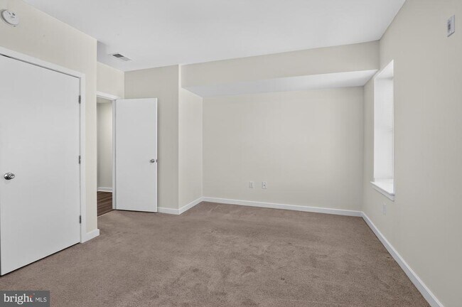 Building Photo - 541 N Orianna St