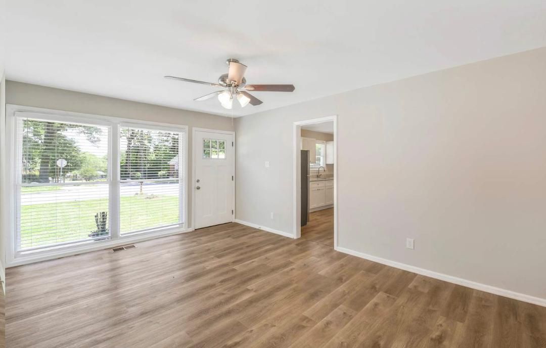 Building Photo - 1841 Haines St