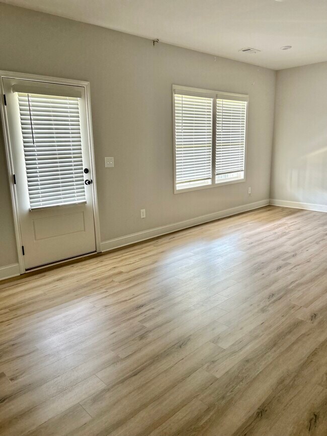 Building Photo - 2625 Sarah Carlin Ct