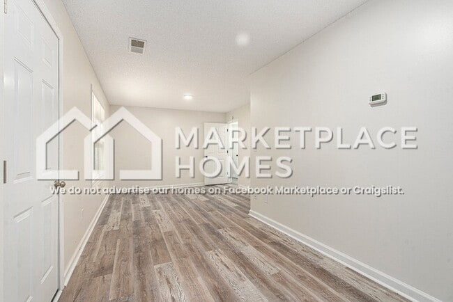 Building Photo - 237 Autumn Ridge Dr