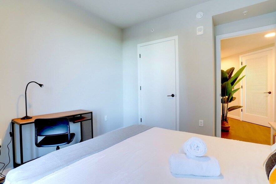 Building Photo - 1122 N Hudson St