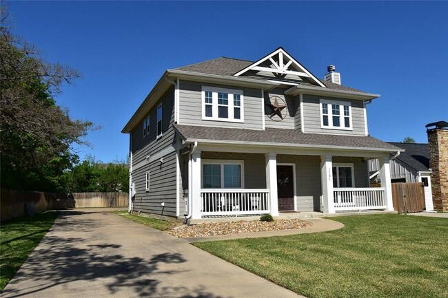 Building Photo - 1101 Foster Ave