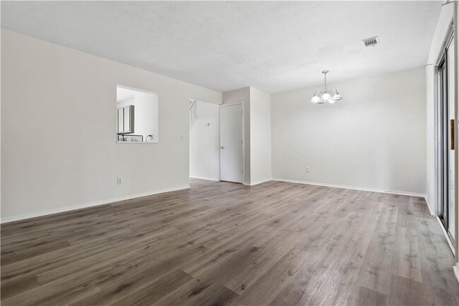 Building Photo - 2951 Aspen Woods Entry