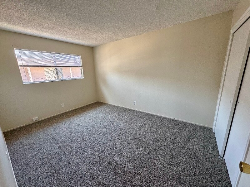 Building Photo - 3609 Fairview Dr