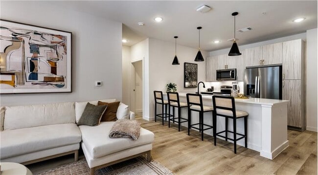 Building Photo - 3900 Berkman Dr