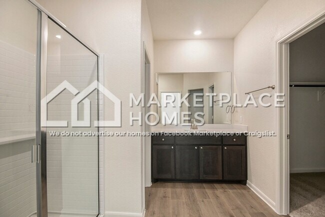 Building Photo - 10925 Gray Mare Dr
