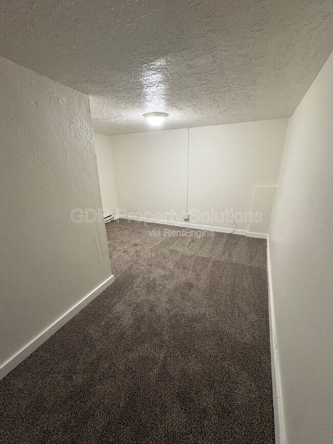 Building Photo - 408 Pennsylvania St SE