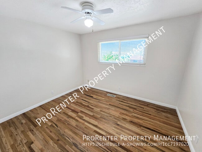 Building Photo - 1094 Beverly Way