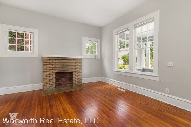 Building Photo - 404 Caplewood Dr