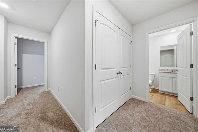 Building Photo - 5961 Skylar Dr