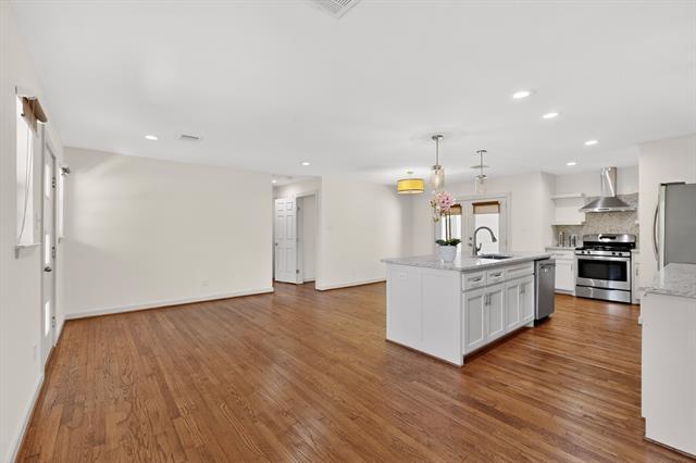 Building Photo - 10314 Baronne Cir