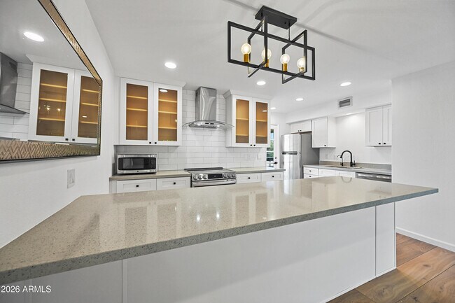 Building Photo - 5998 N 78th St