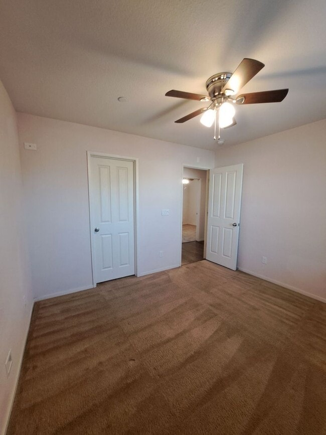 Building Photo - Move in Special: $500 Off the 1st Month's Rent – Stunning and Spacious Home – Don't Miss This!