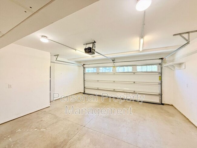 Building Photo - 5322 NE 95th St