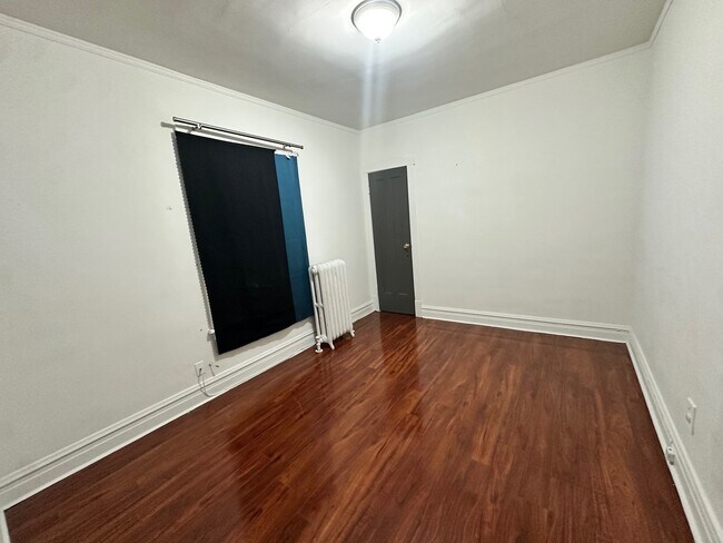 Building Photo - 5814 N Campbell Ave