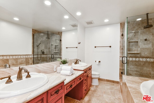 Building Photo - 11755 Montana Ave