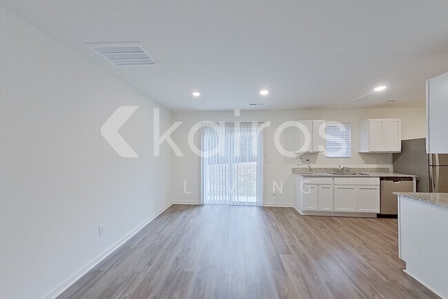 Building Photo - 124 Glory Dr