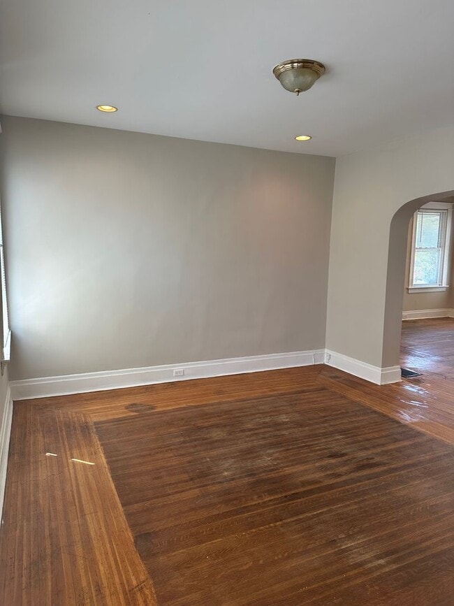 Building Photo - 3926 Floral Ave