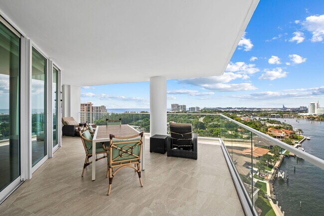 Building Photo - 3055 Harbor Dr